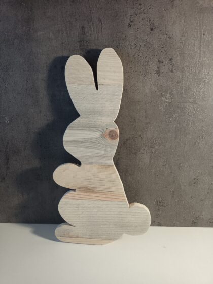 Lapin de Pâques en bois