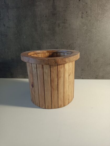 Cache-pot en bois pour plantes d’intérieur