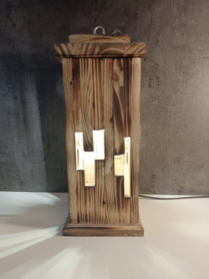 Lampe d’extérieur en bois brûlé